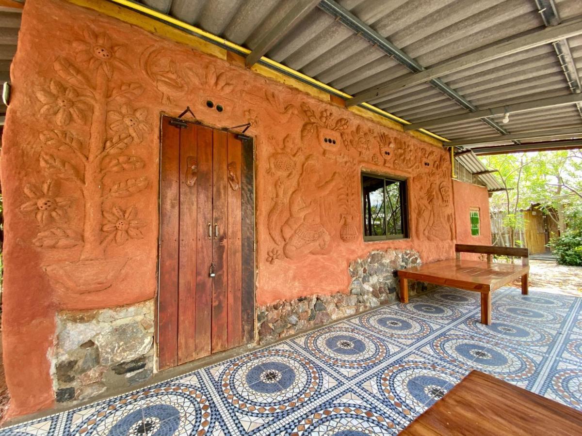 Hotel Numpu Baandin Sam Roi Yot Exterior foto