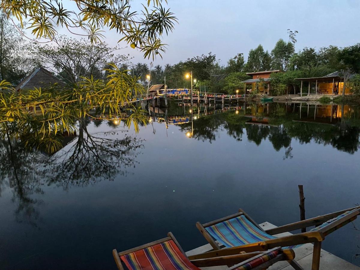 Hotel Numpu Baandin Sam Roi Yot Exterior foto