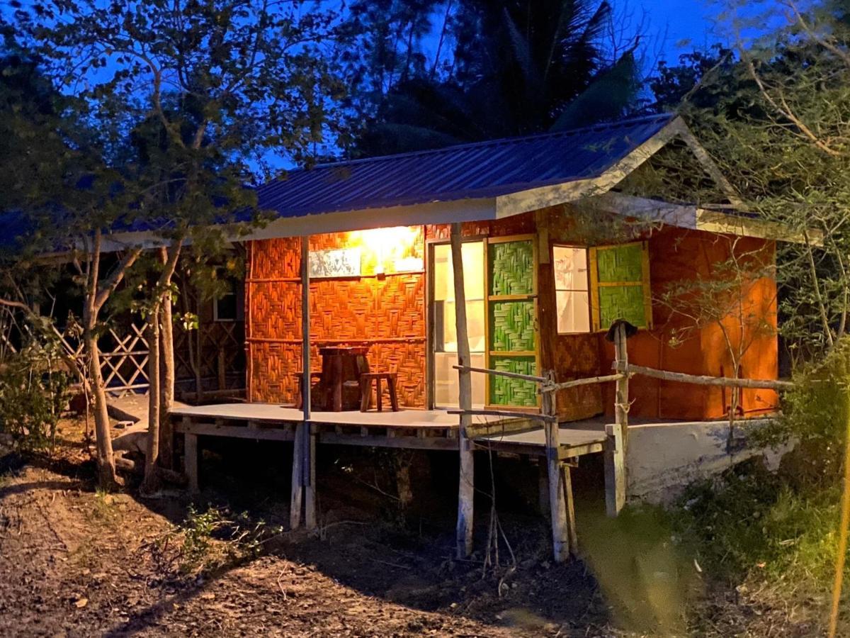 Hotel Numpu Baandin Sam Roi Yot Exterior foto
