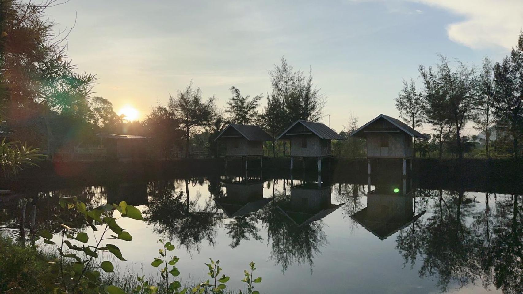 Hotel Numpu Baandin Sam Roi Yot Exterior foto