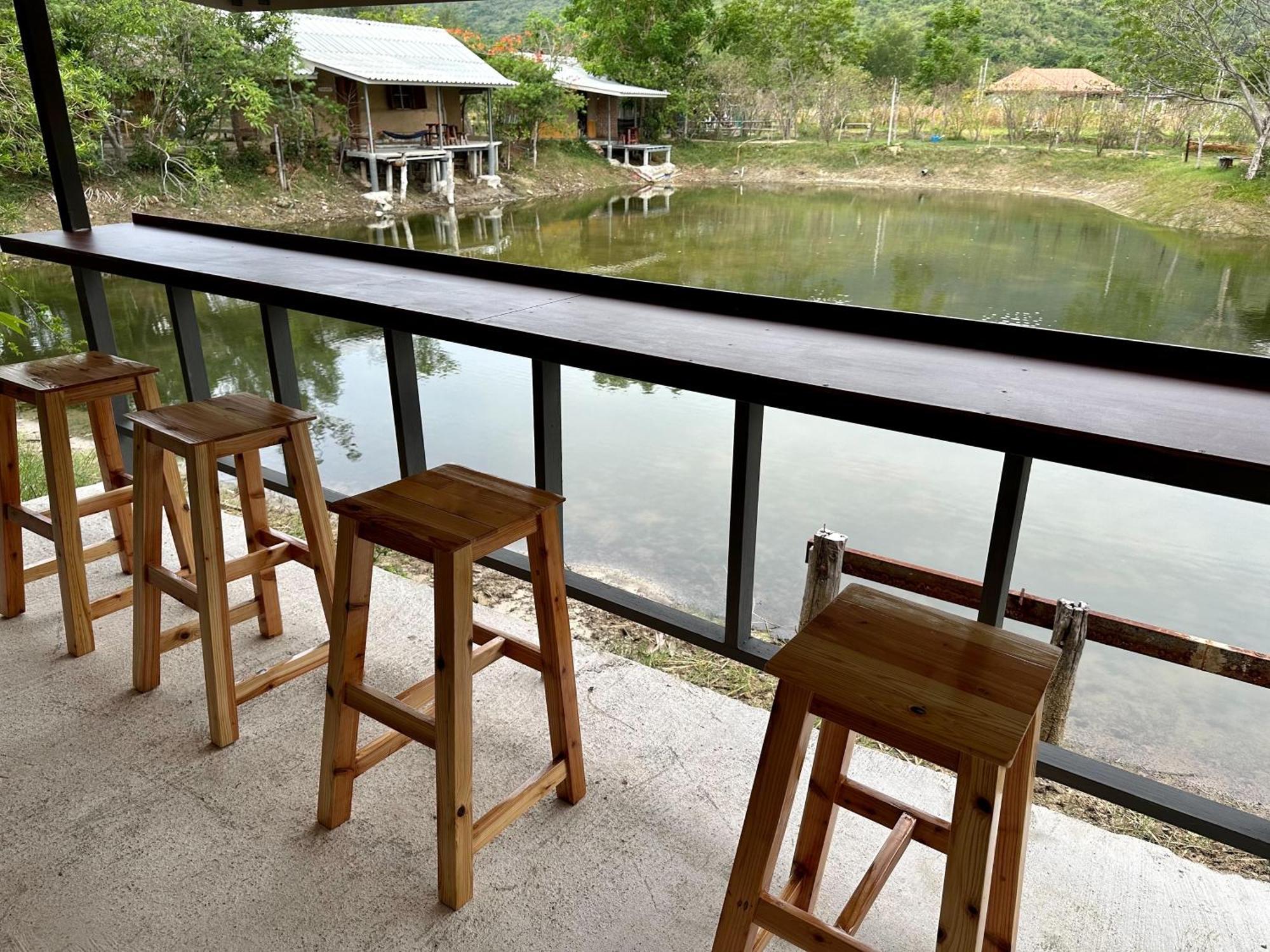 Hotel Numpu Baandin Sam Roi Yot Exterior foto