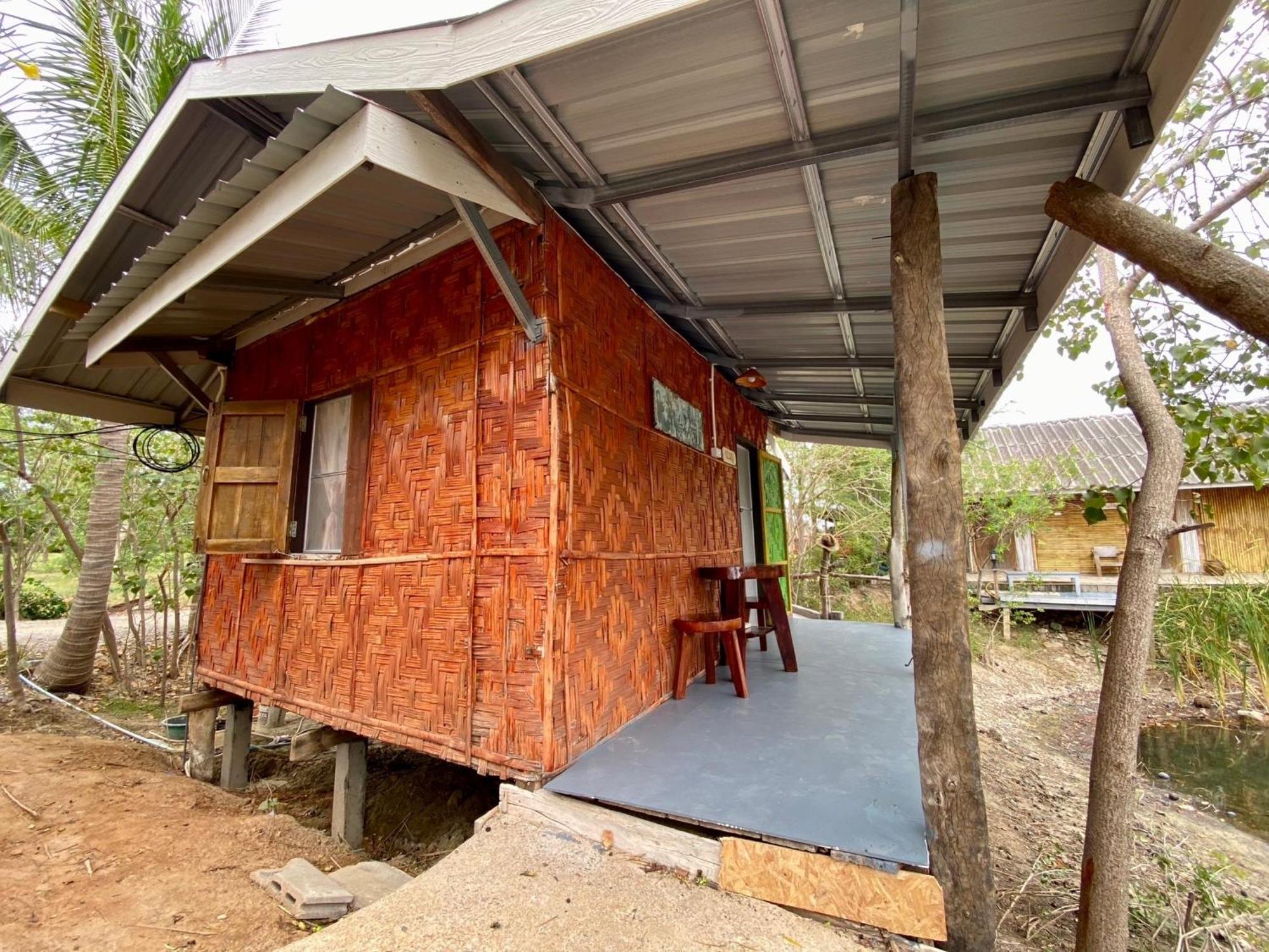 Hotel Numpu Baandin Sam Roi Yot Exterior foto